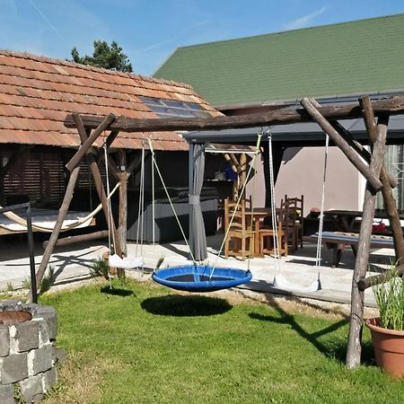 Novákporta vendégház Lakhegy Extérieur photo