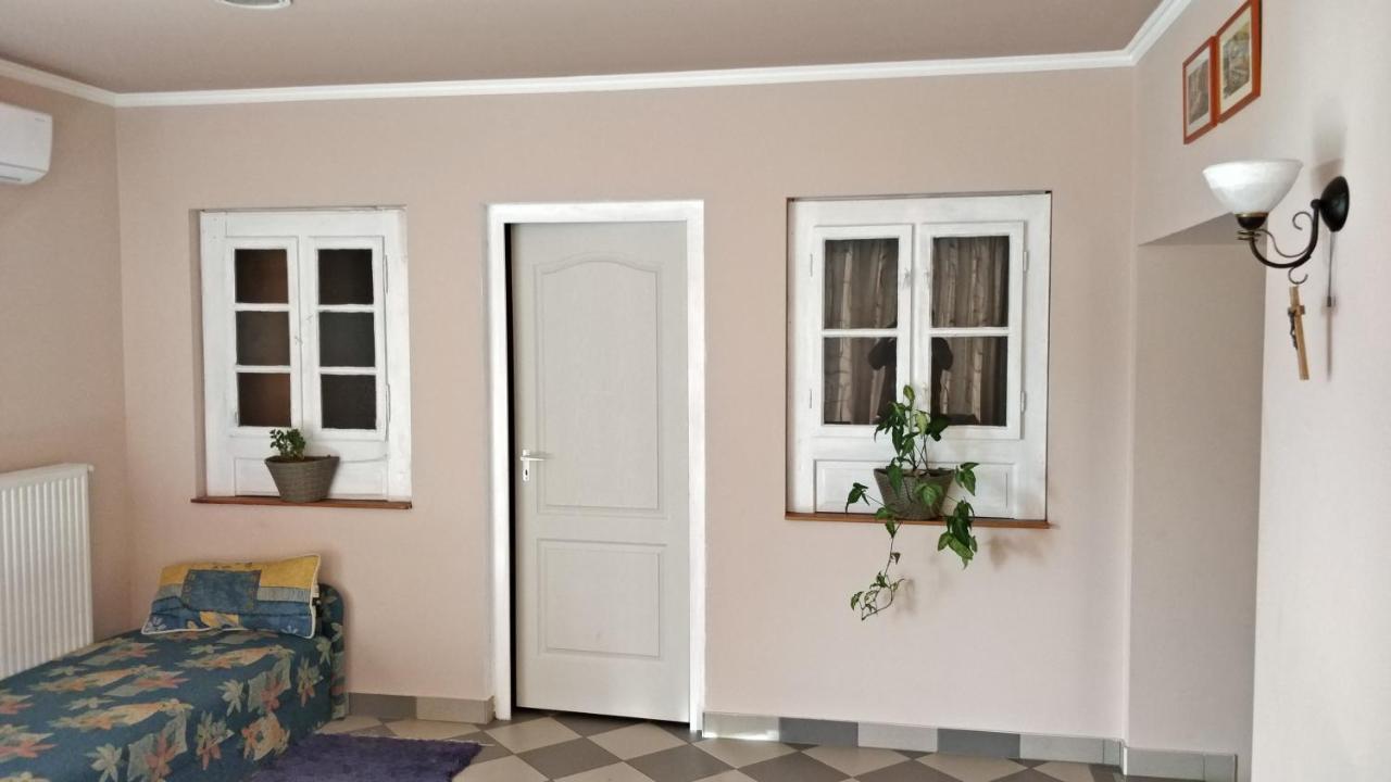 Novákporta vendégház Lakhegy Extérieur photo