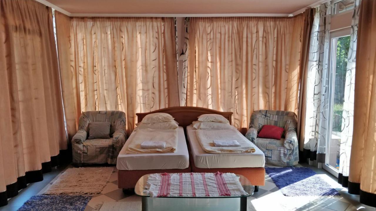 Novákporta vendégház Lakhegy Extérieur photo