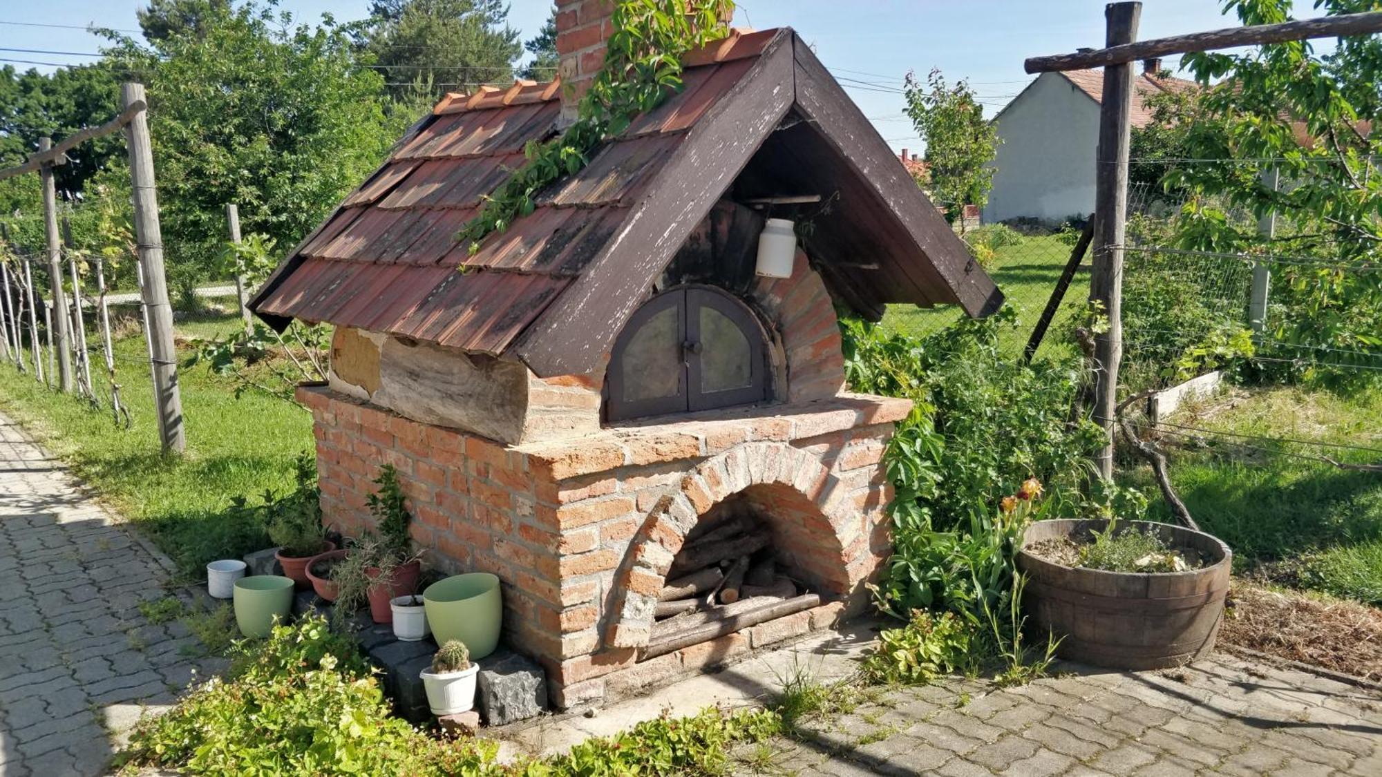 Novákporta vendégház Lakhegy Extérieur photo